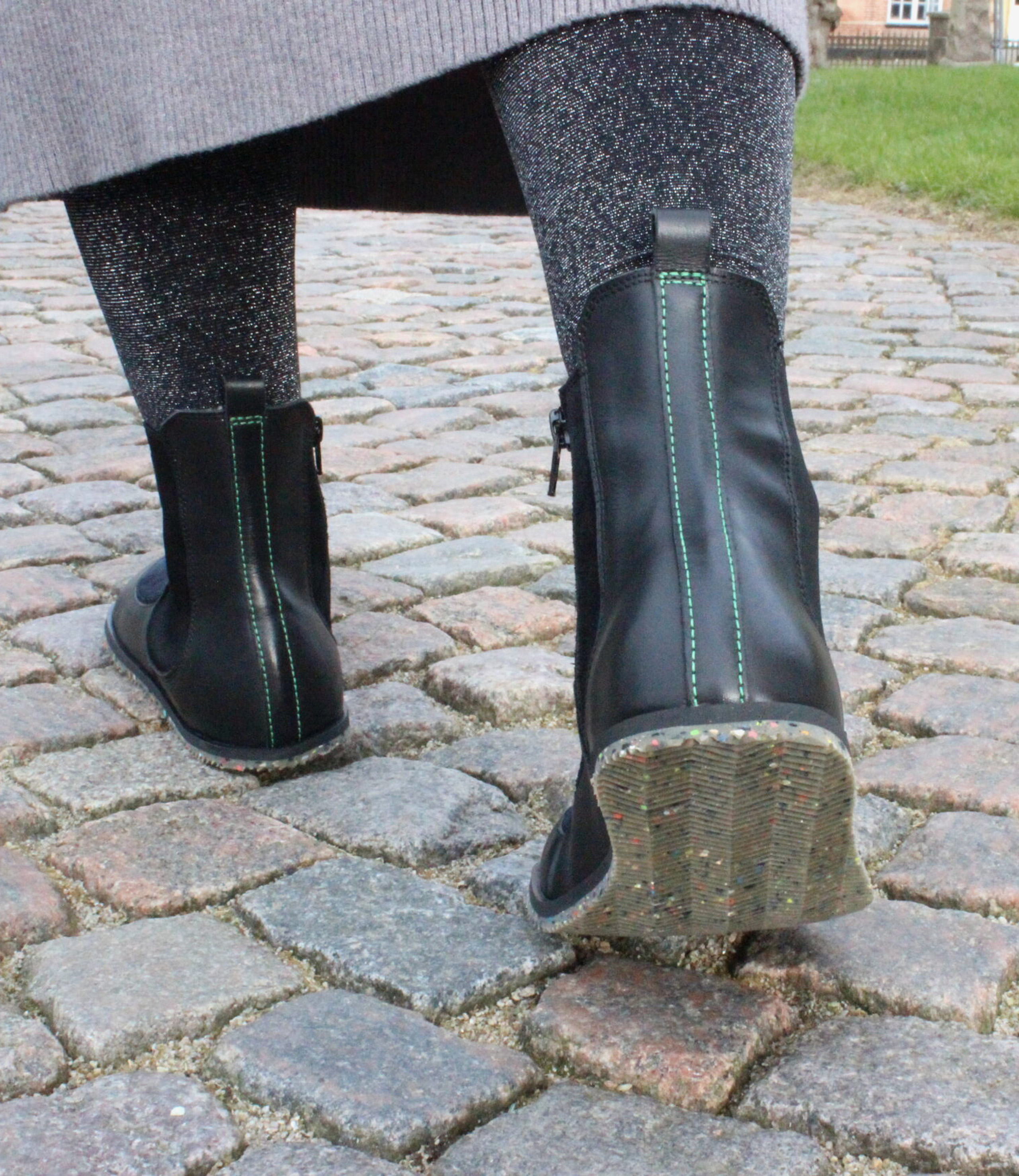 Annika Barefoot Palustria